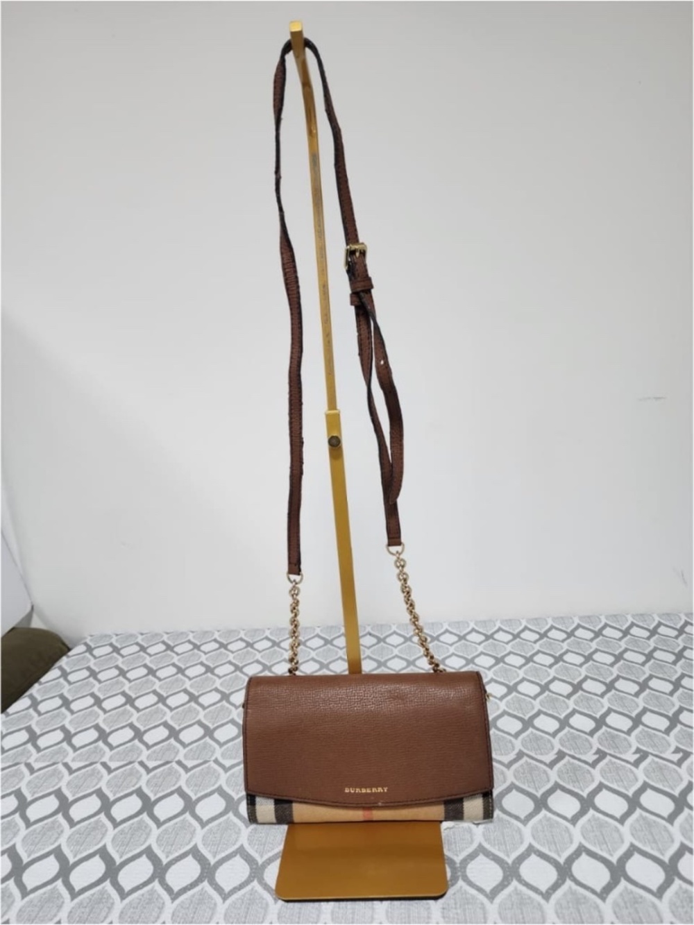 Authentic Burberry Henley House Check Wallet On Chain/Crossbody Bag Brown/Beige